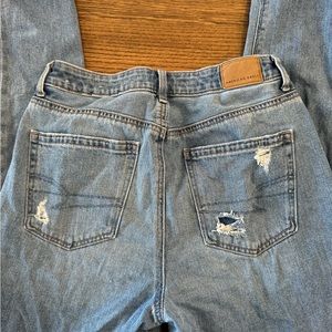 American Eagle 4R Mom Jeans